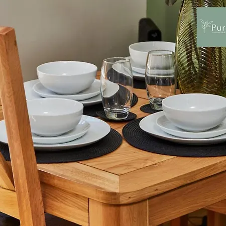 Large Leeds Home With Free Parking Sleeps 8 Extérieur photo