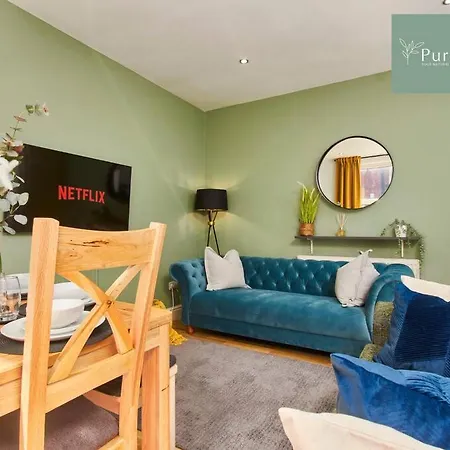 Large Leeds Home With Free Parking Sleeps 8 Extérieur photo
