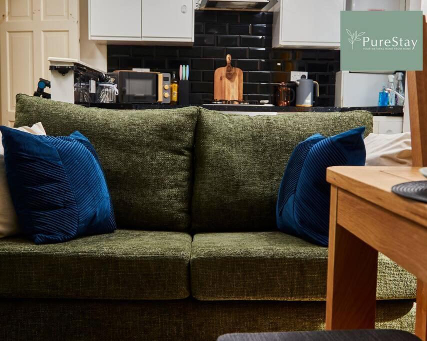Apartamento Large Leeds With Free Parking Sleeps 8 *