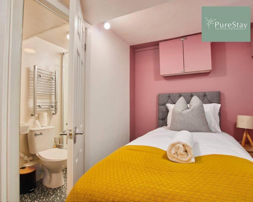 Large Leeds With Free Parking Sleeps 8 Apartamento Leeds (West Yorkshire)